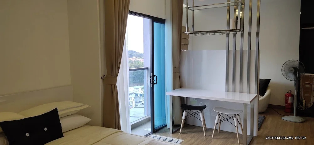 A Homestay, Inspired by the Resort Environment