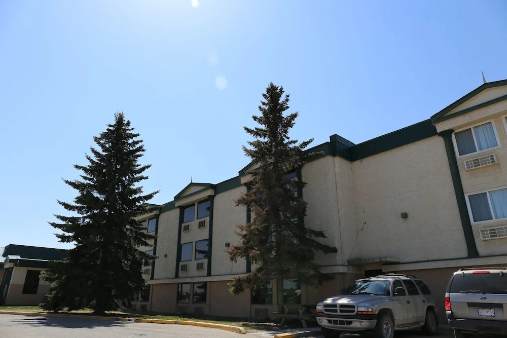 Tamarack Motor Inn