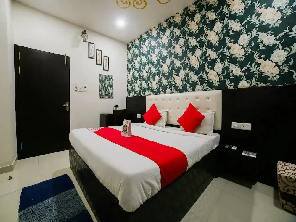 Hotel The Rajfort By OYO Rooms