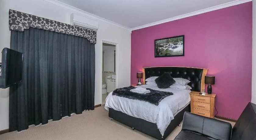 Rose Hotel Clarkson