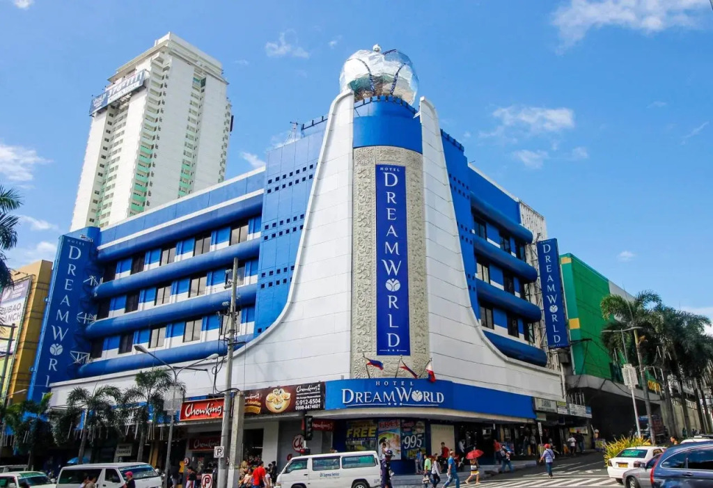 Hotel Dream World