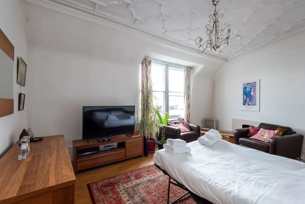 Cozy 2 Bedroom Flat in the Heart of London! Fits 6