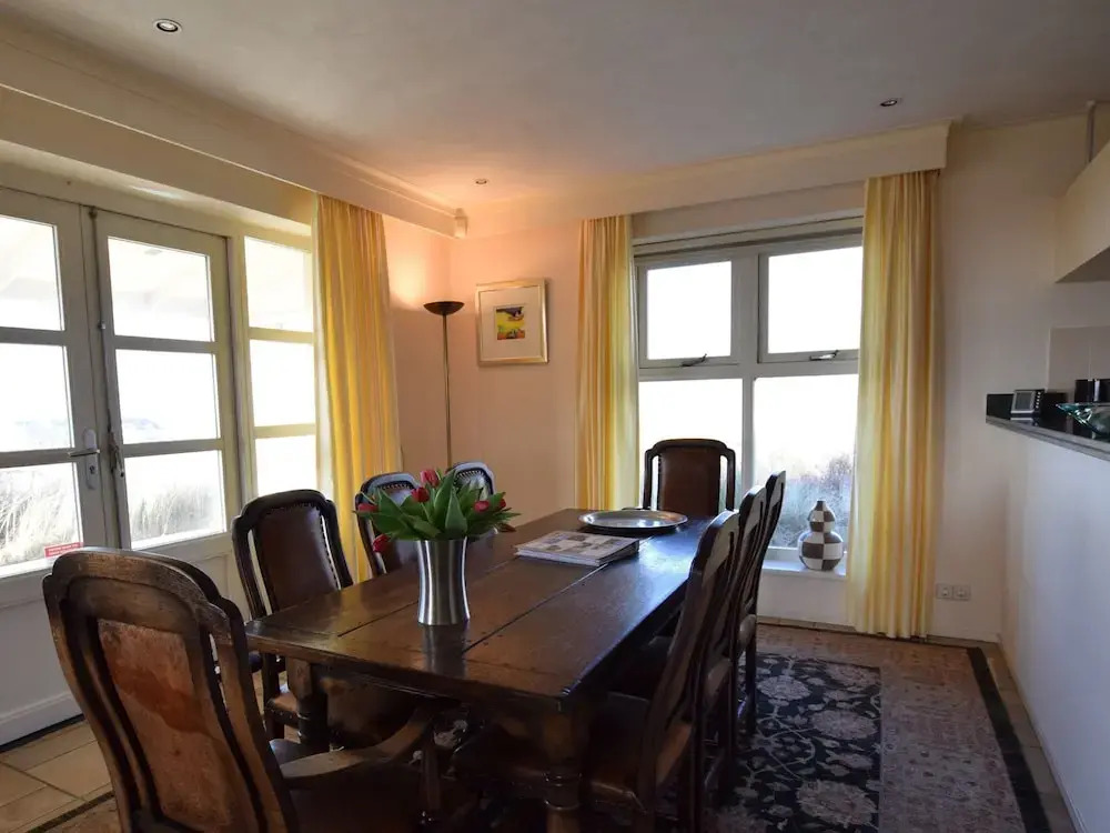 Luxurious Holiday Home With Billiards Table and Sauna, Atop the Dunes in De Koog