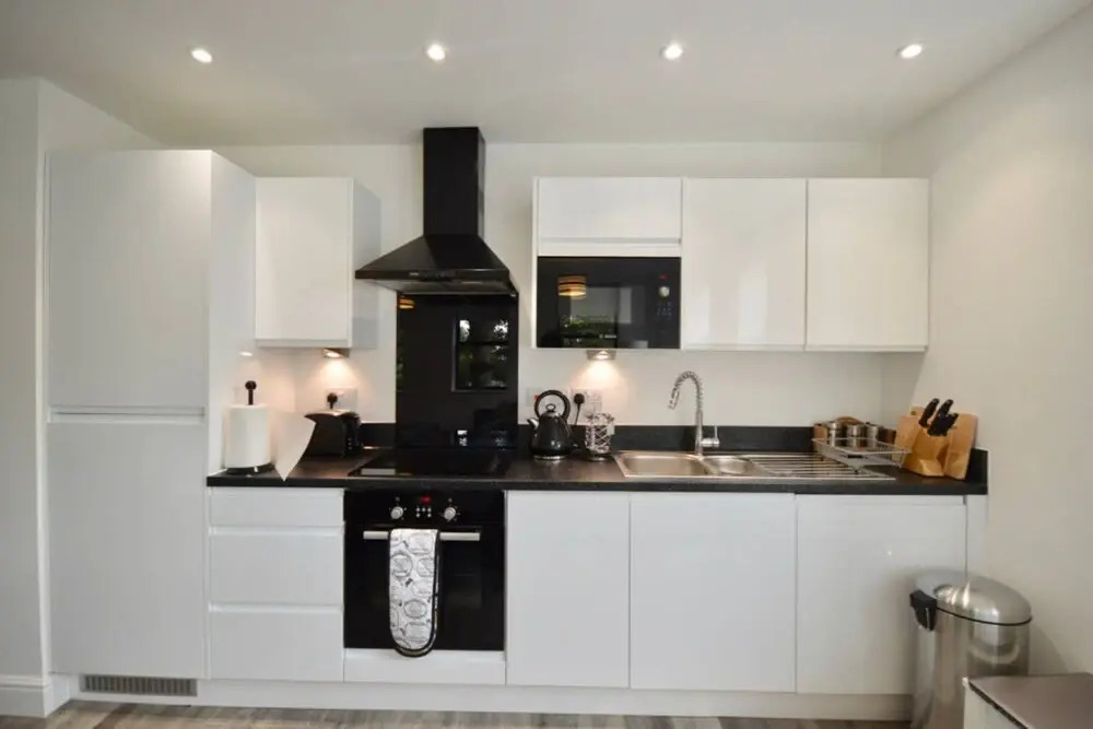 Stylish 2 Bedroom Apartment in Downtown Bristol