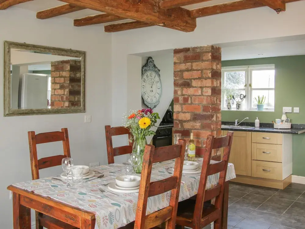 1 Royal Oak Cottages