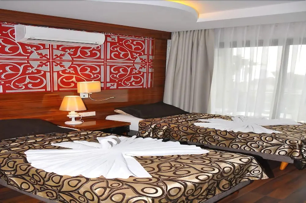 Bayar Garden Beach Hotel