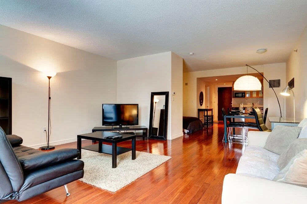 Bleury Furnished Suites by Hometrotting