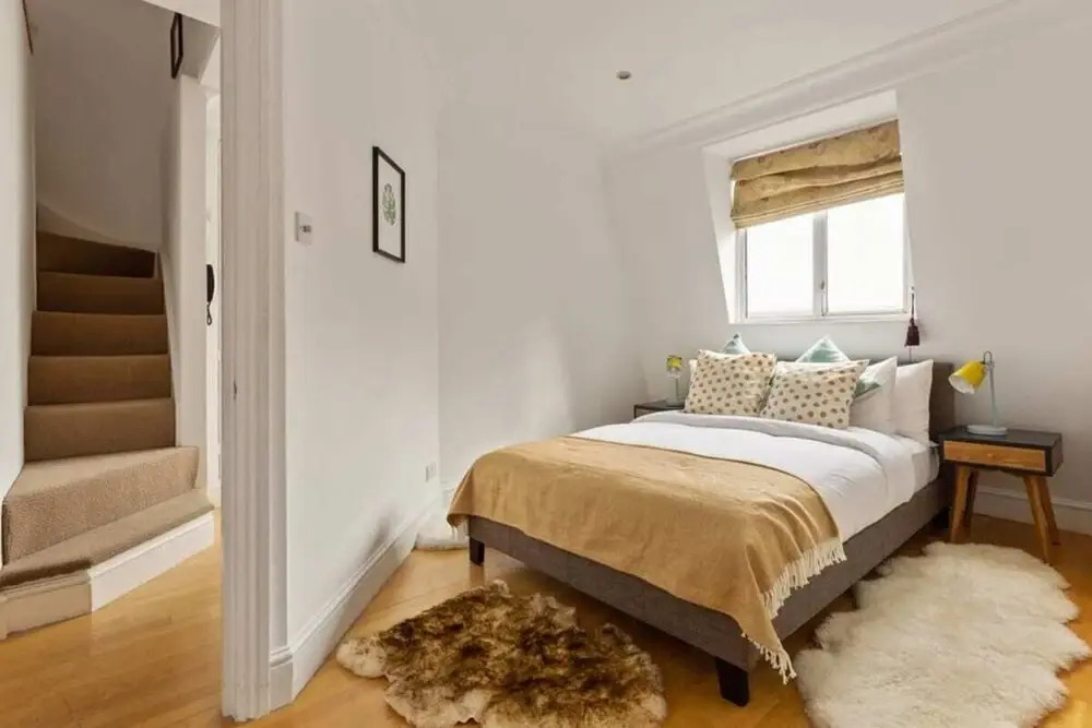 Cosy 4 Sleeper w Stunning Loft Room in Kensington, London