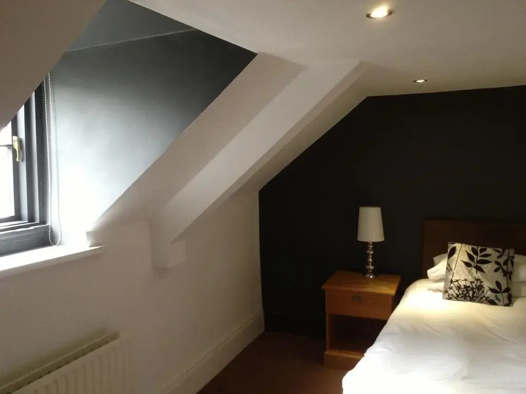 Sir William Fox Hotel