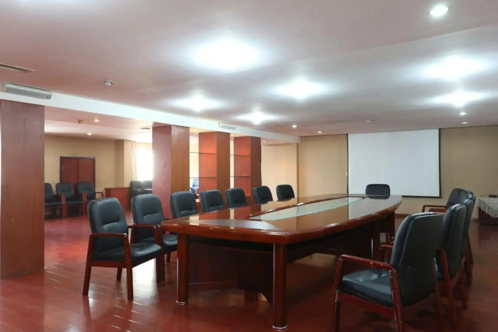 Hanting Yu Shu Railway Station Hotel