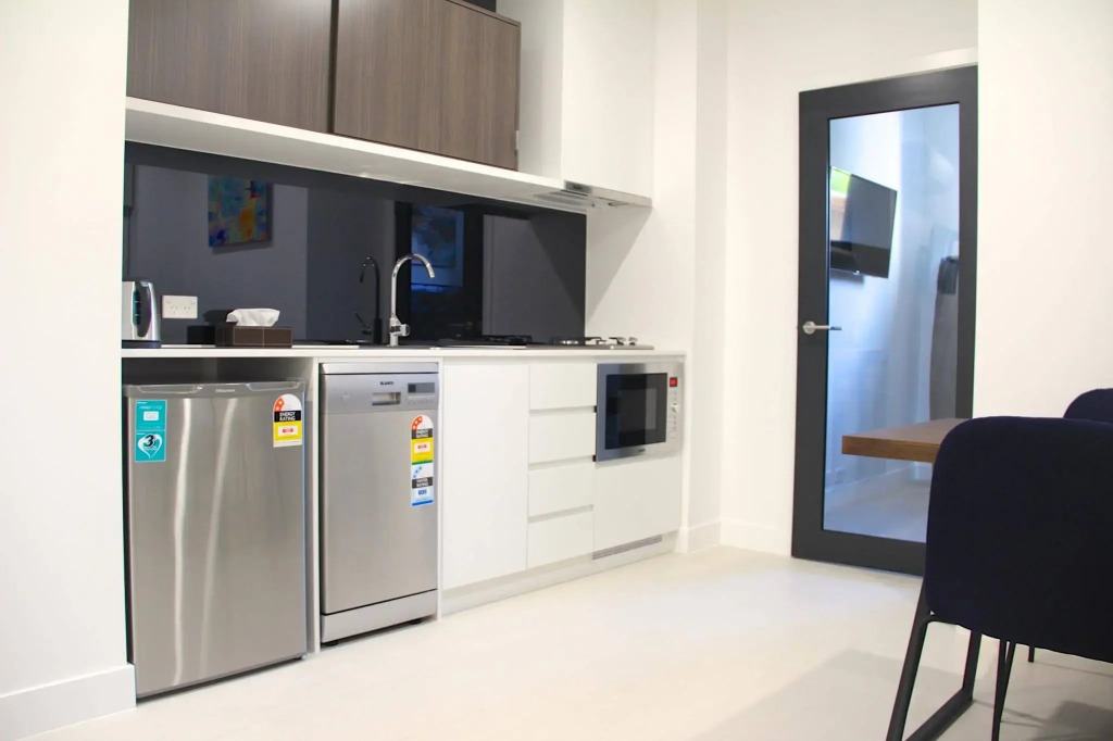 Whitehorse Apartments Hotel