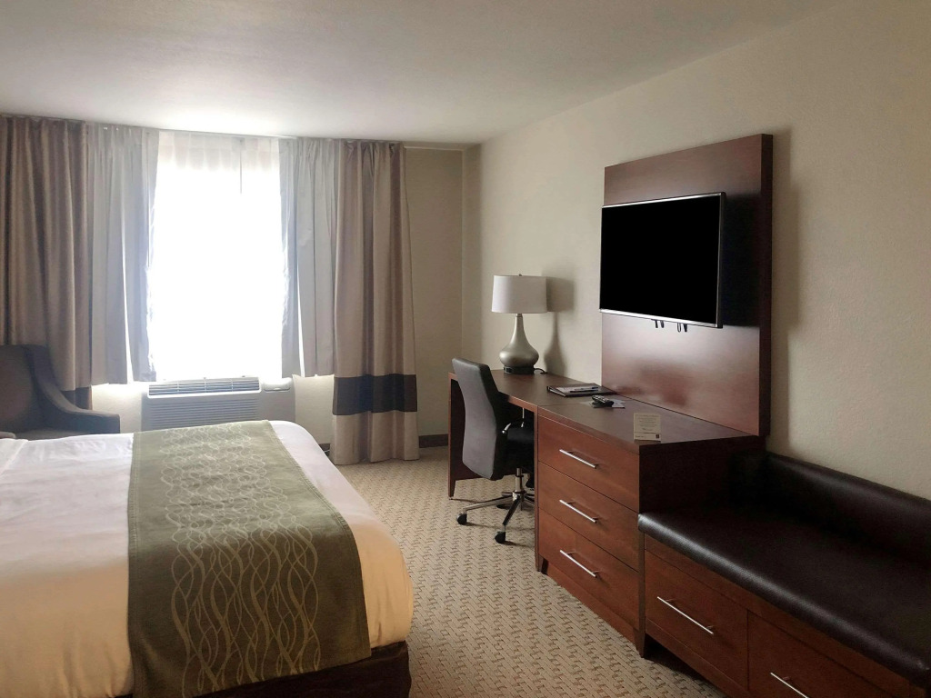Comfort Inn & Suites