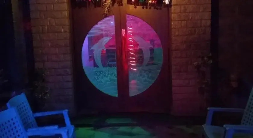 Dolphin Hotel
