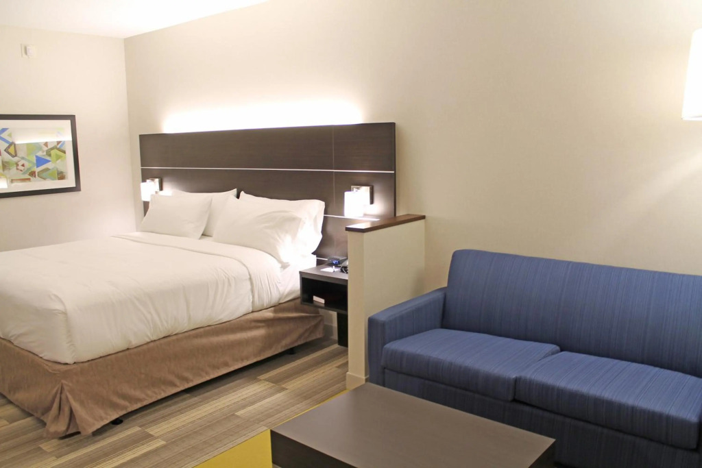 Holiday Inn Express & Suites St. Louis South - I-55 by IHG