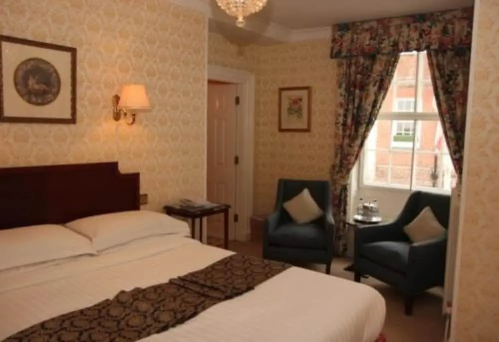 The Shelleys Hotel