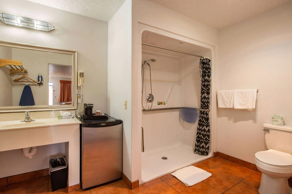 Sandia Peak Inn Old Town ABQ, a Howard Johnson by Wyndham