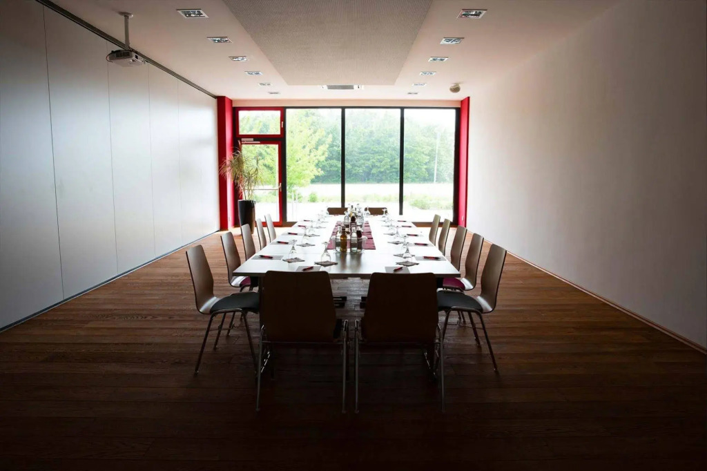 SKYHOTEL Merseburg