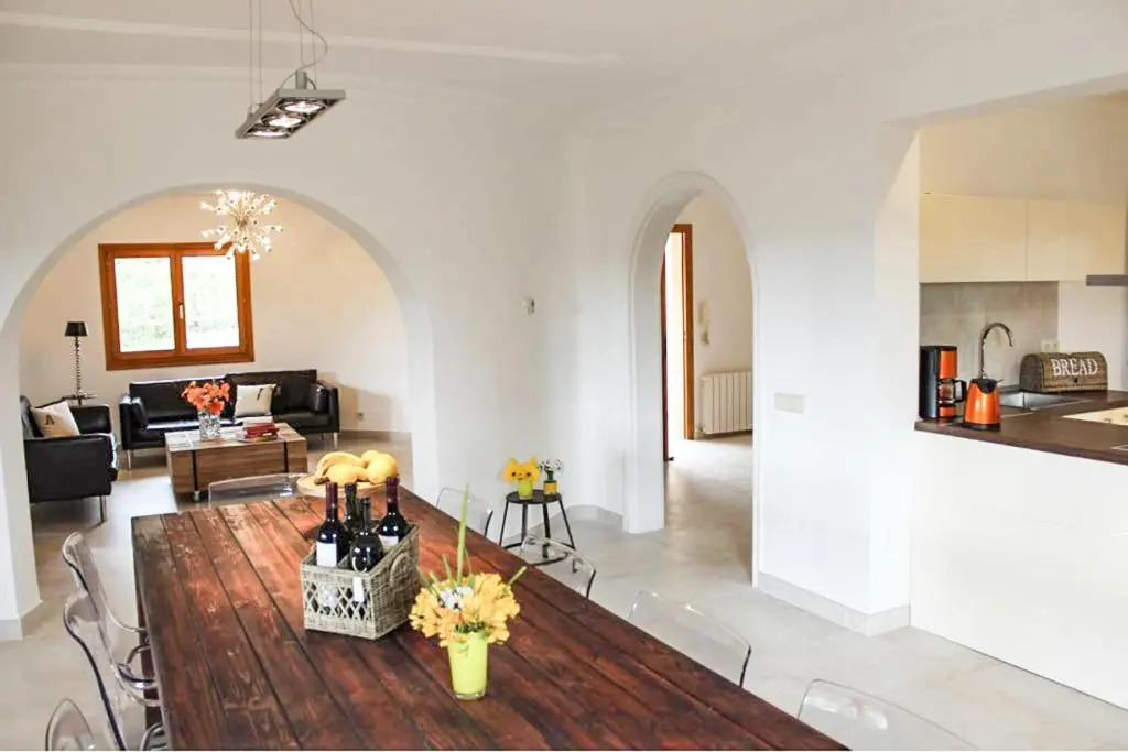 Villa Torre Mar with swimming pool and 100m to the beach