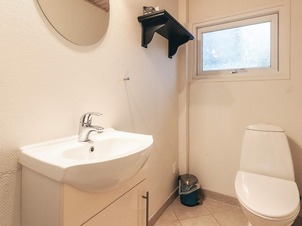 6 Person Holiday Home in Hals