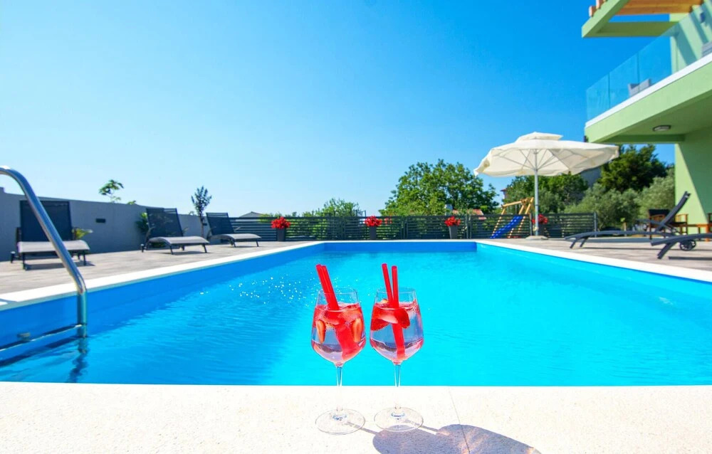 Beautiful Home In Vrsi