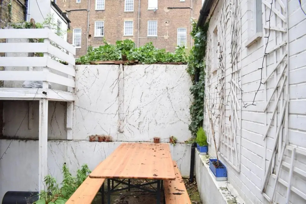 2 Bedroom Islington Apartment With Terrace Sleeps 4