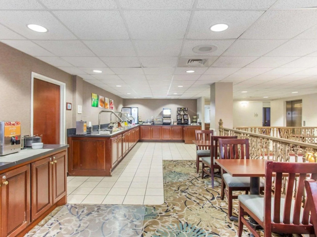 Comfort Inn & Suites Patriots Point