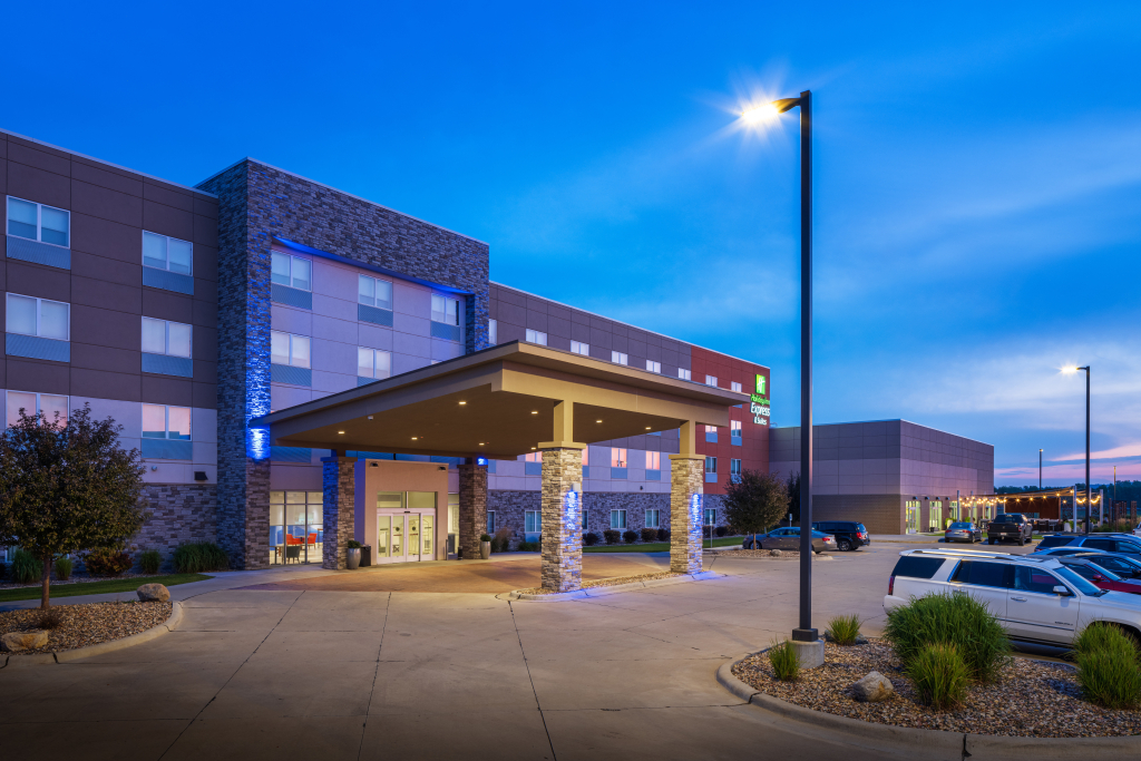 Holiday Inn Express & Suites Sioux City North - Event Center by IHG