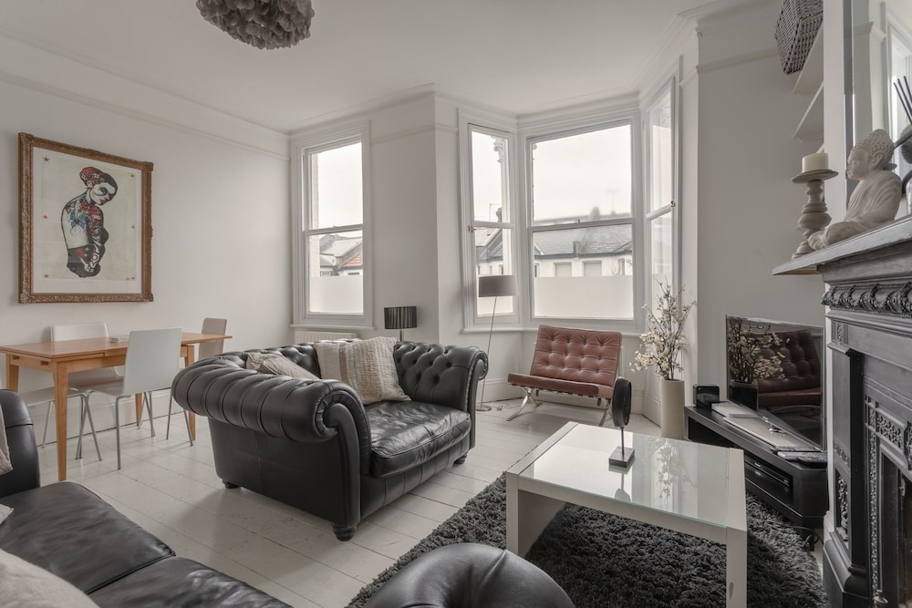 2 Bedroom Flat In Fantastic Location