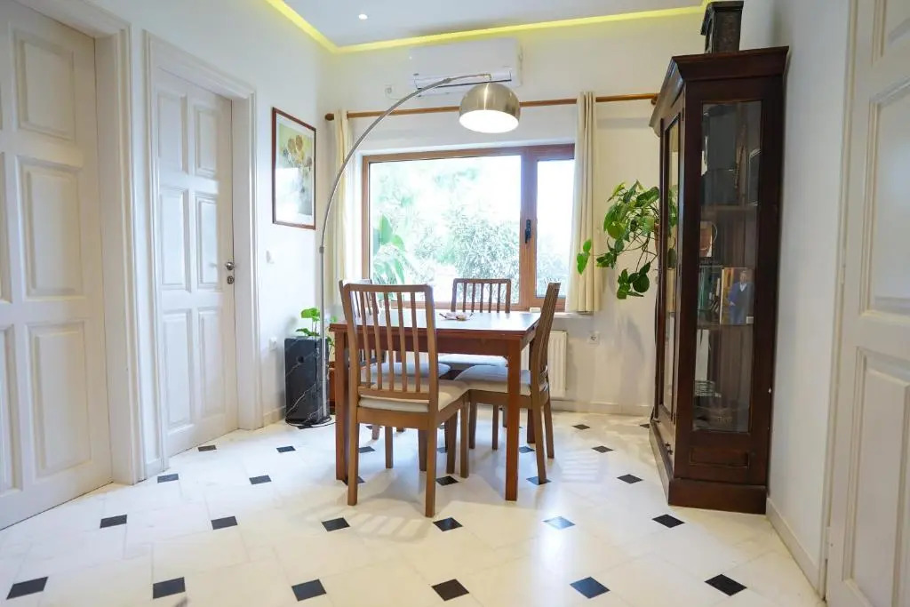 Fira Central Apartments with Veranda