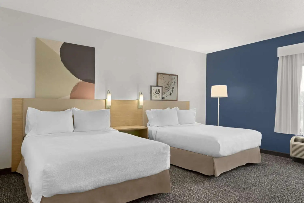Spark By Hilton Newcomerstown