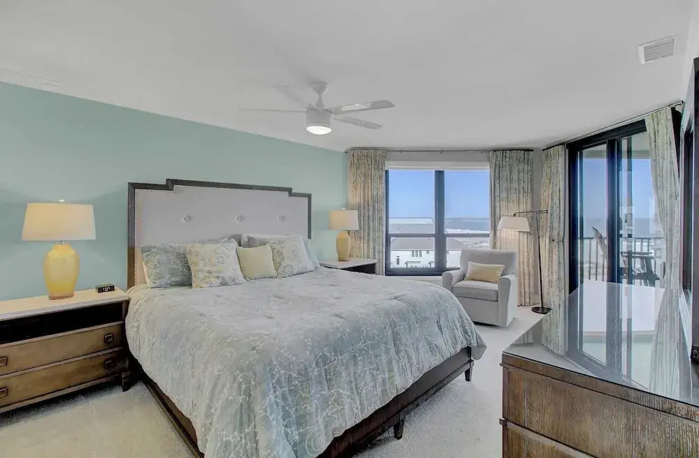502 Summerhouse by Avantstay Ocean Front Condo w/ Community Pool Access