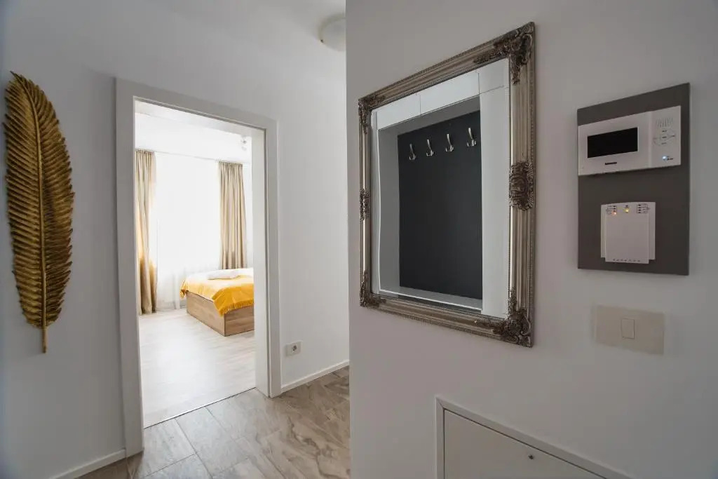 No. 10 - The Penthouse in City Center