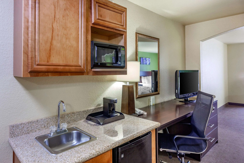 Sleep Inn & Suites Hewitt - South Waco