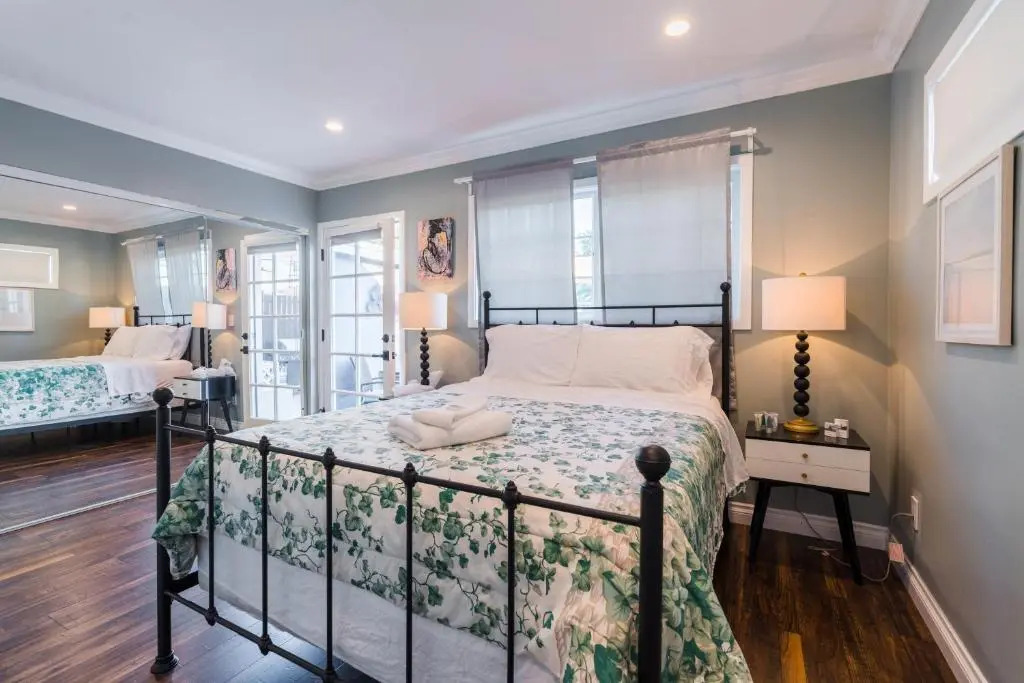 Le Bleu House - Newly Designed 3BR HOUSE & POOL by Topanga