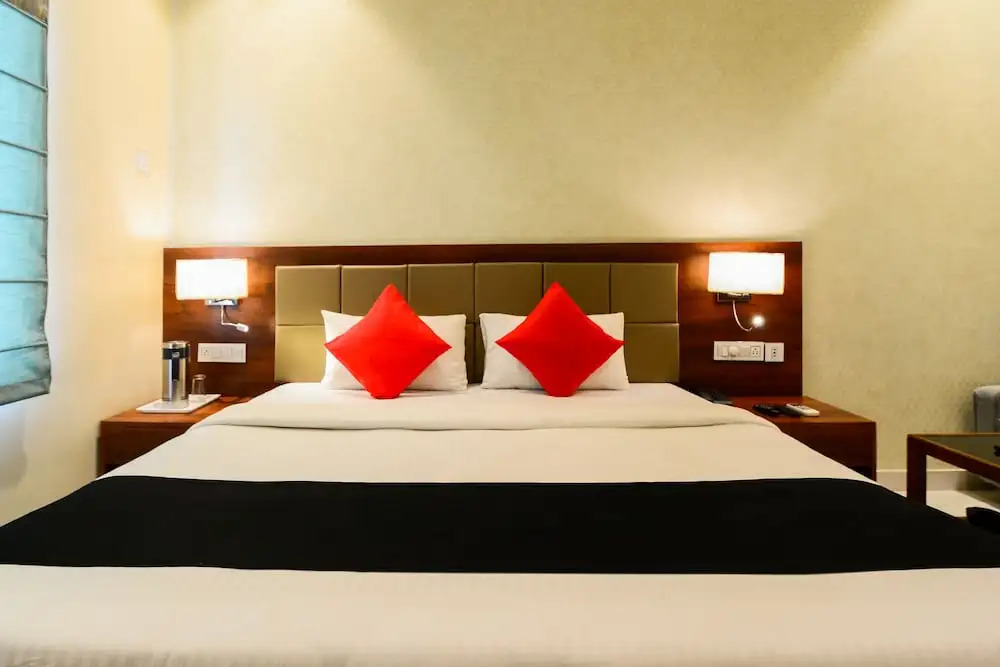 Capital O 7200 Hotel YKS