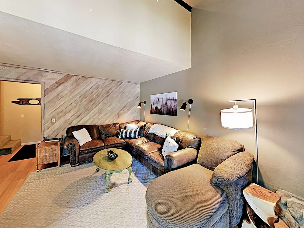 Meadow #16 - 3 Br Condo
