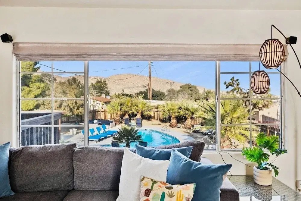 Indigo Sky Oasis - Pool & Hot Tub 4 Bedroom Home