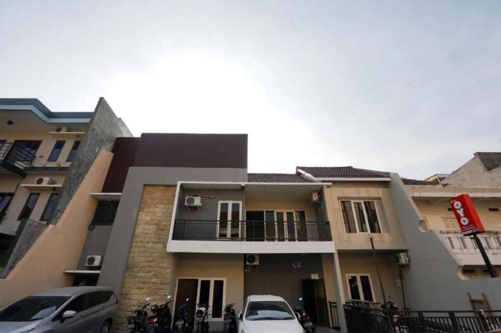 OYO 1541 Padang Pasir C-12 Residence