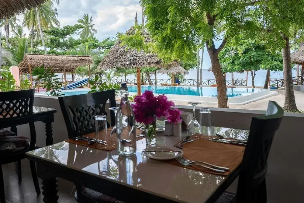 MANOLO Beach Resort