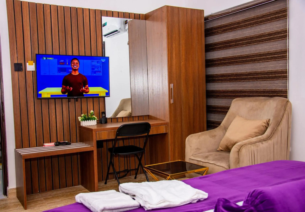 NIFEWAT APARTMENT,Cardiff suite 2bedroom apartment with gym ,Netflix and WiFi