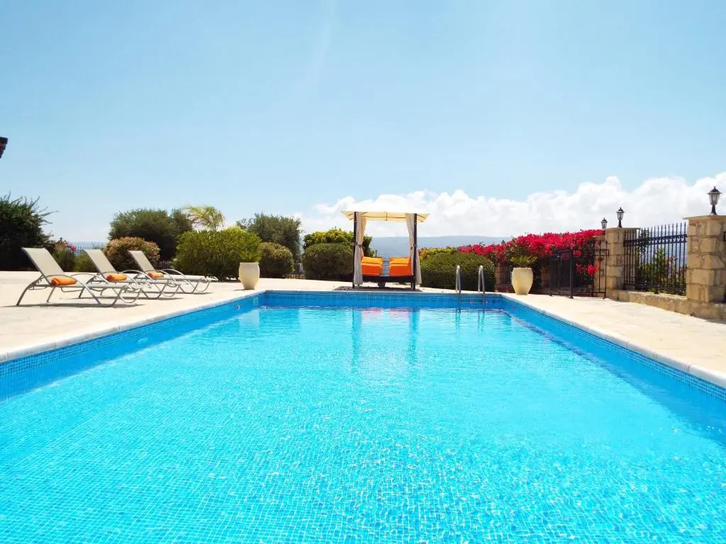 Villa Asteri, views, private, pool heating on request, 30 mins from Paphos
