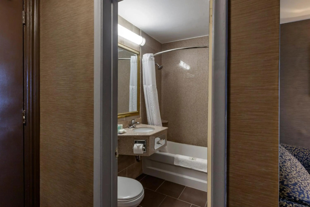 Quality Inn Toronto Airport