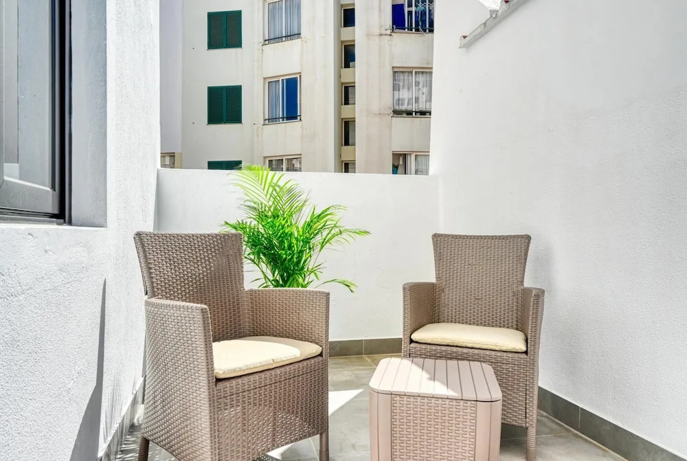 Beco Santa Emilia 1C a Home in Madeira