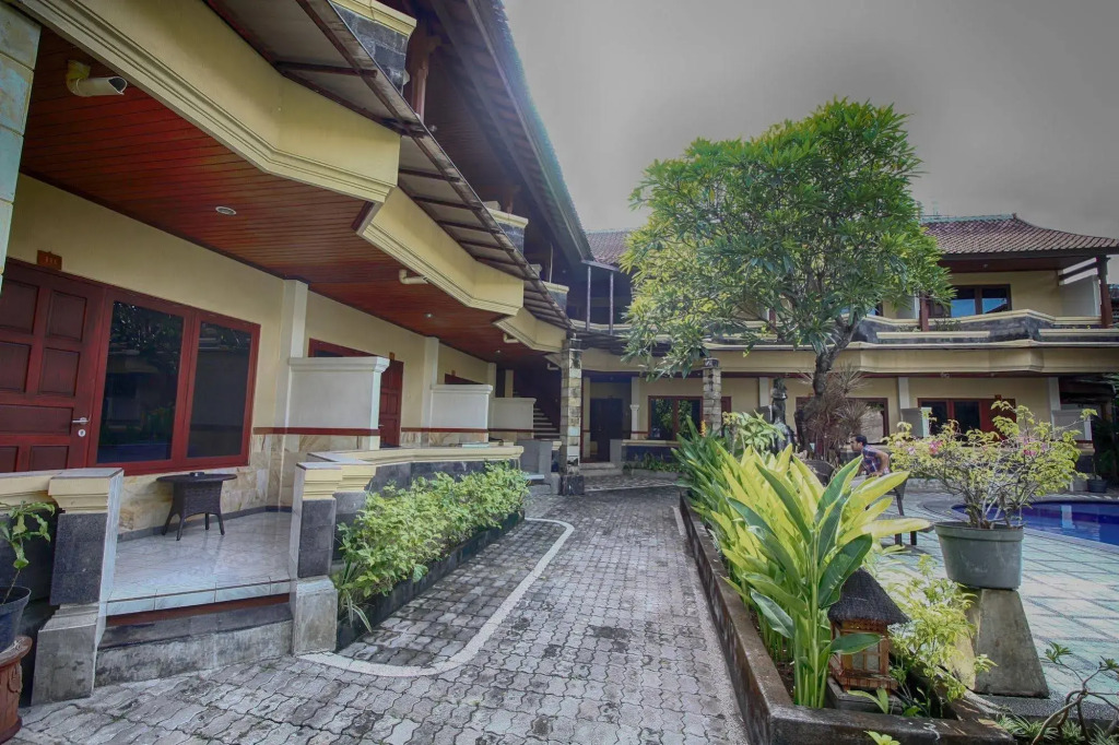 Paradiso Beach Inn