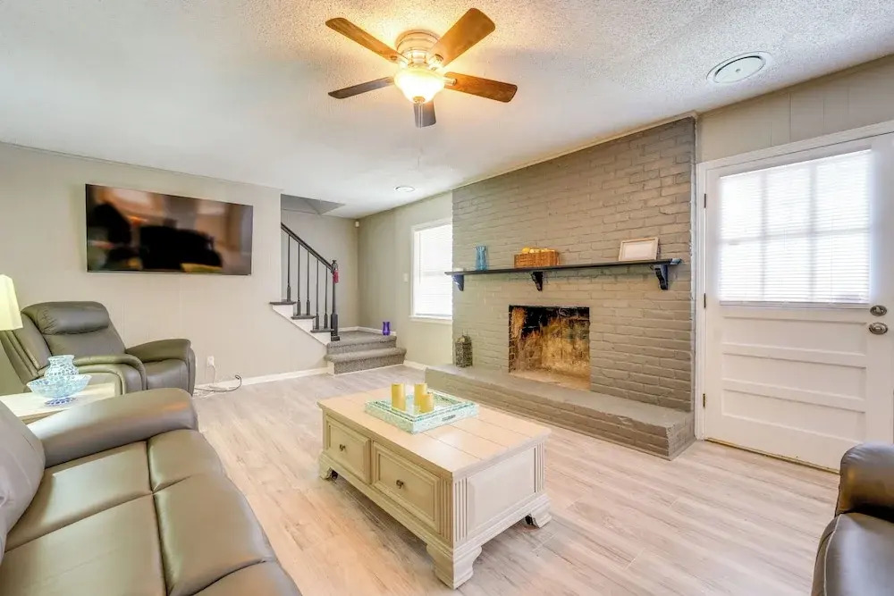 Memphis Vacation Rental - Walk to Graceland