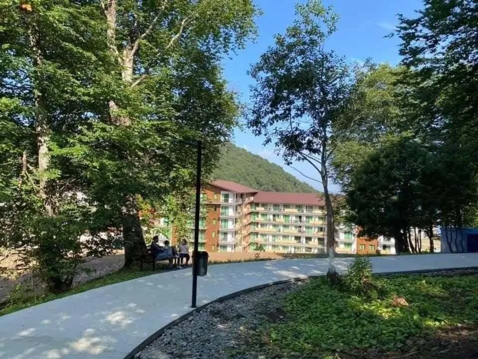 crystal residence 628