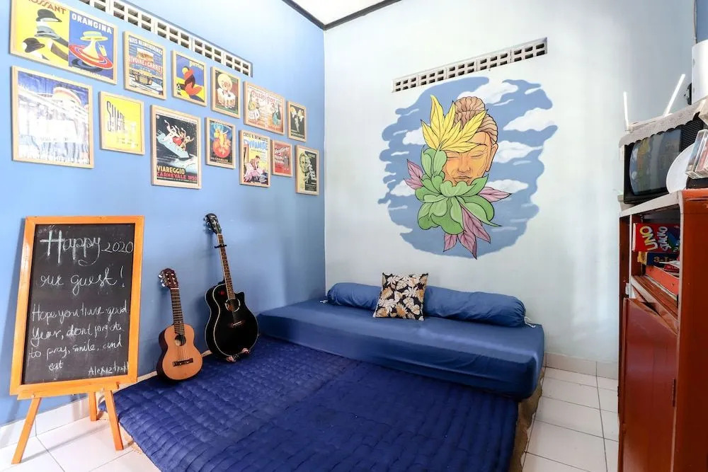 Alexiz Hostel