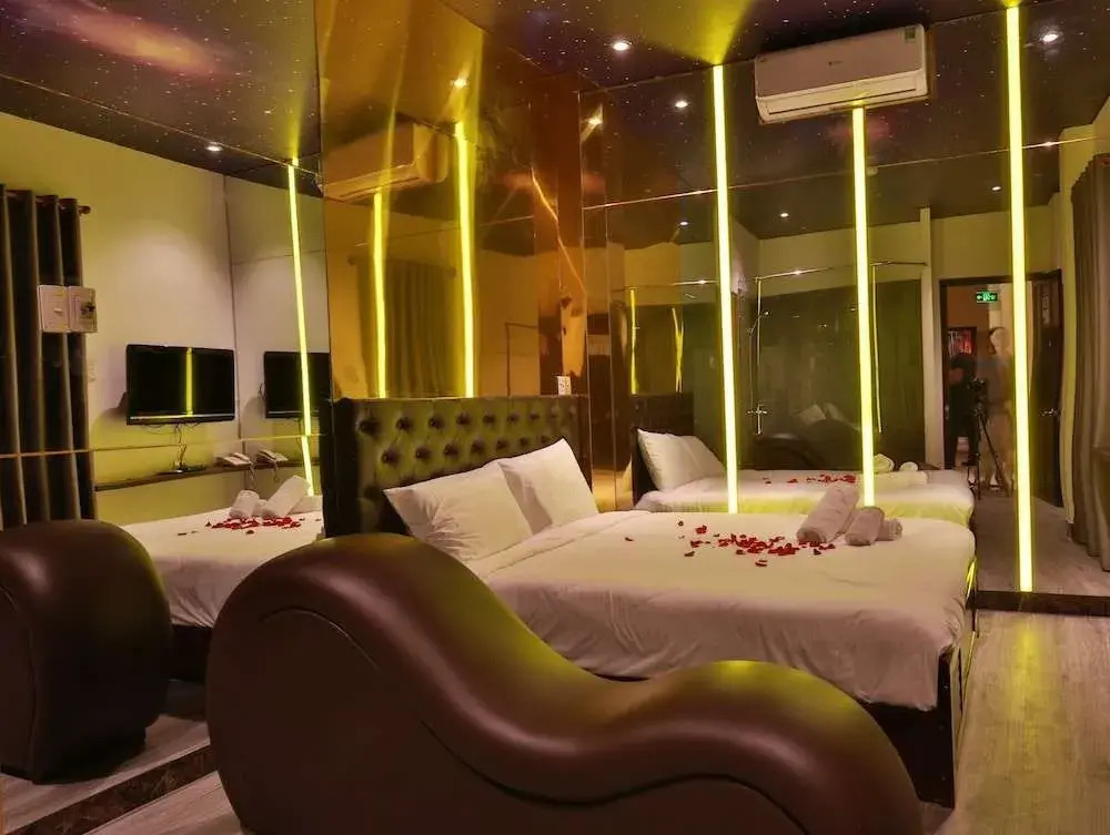 Lotus Hotel