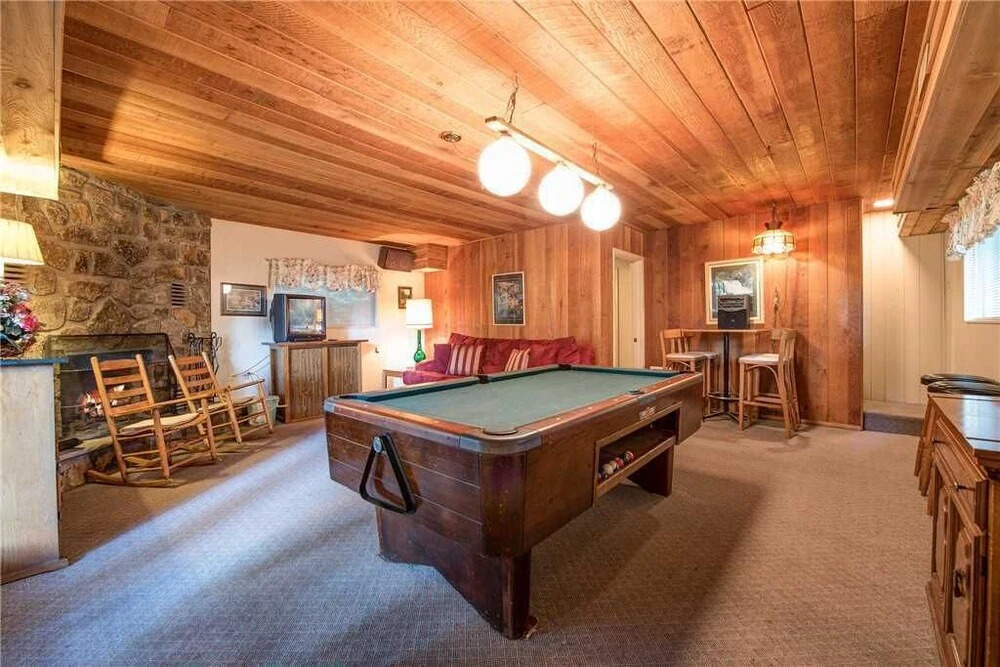 Echota 4 Bedroom Home with Hot Tub