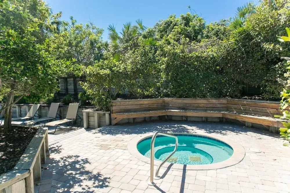 Hibiscus Condo - Pool View, 2br/2bth, 3 Pools, Wifi